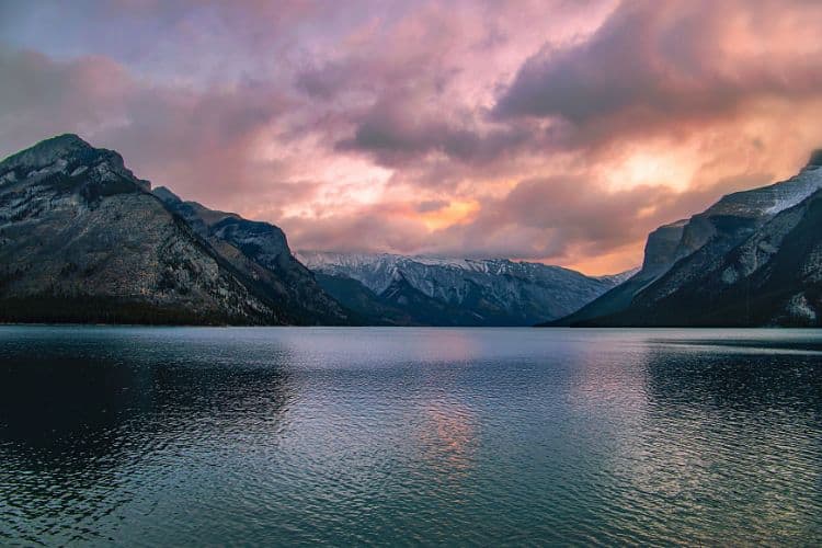 Lake Minnewanka Loop