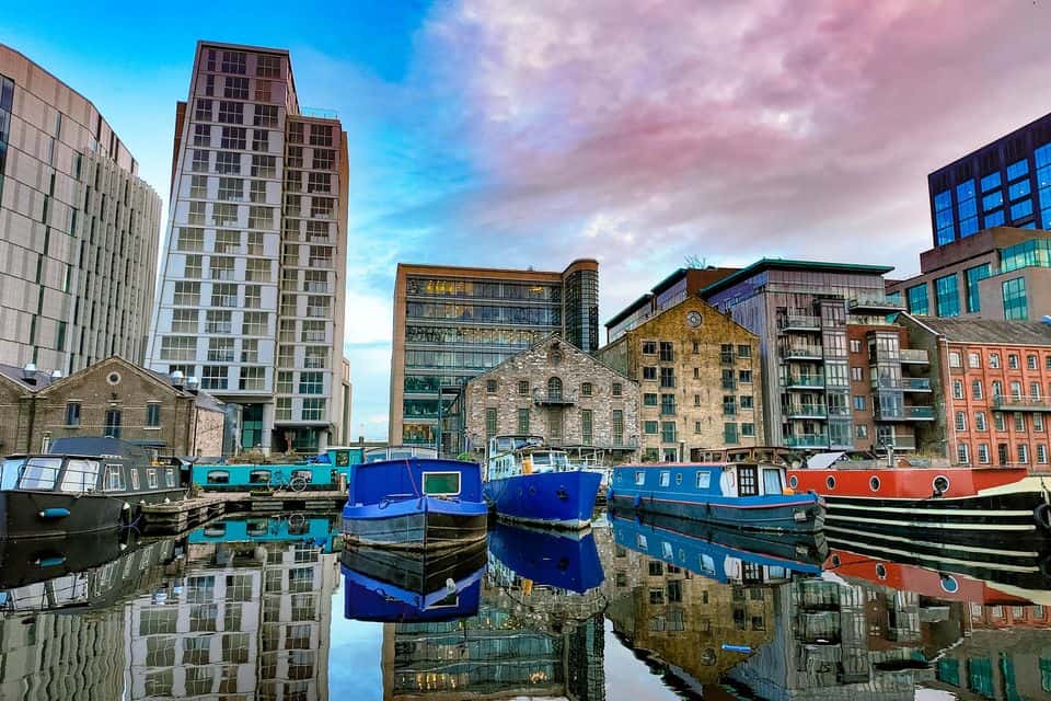 Dublin Docklands and Grand Canal Walks in Dublin