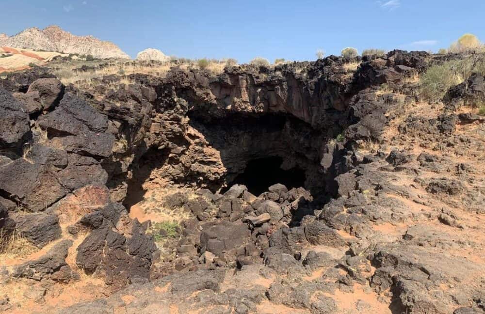 Lava Flow Trail and West Canyon Overlook