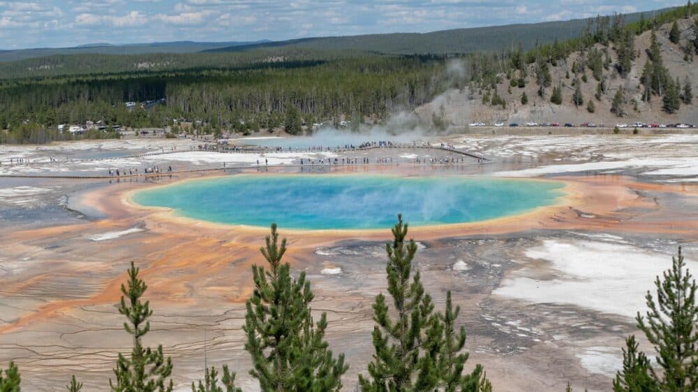 Grand Prismatic Spring Overlook Trail